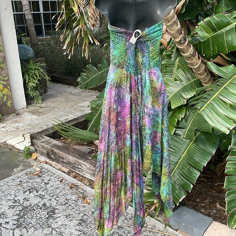 Batik, tie-dye strapless handkerchief hem  dress - Picture 6 of 9